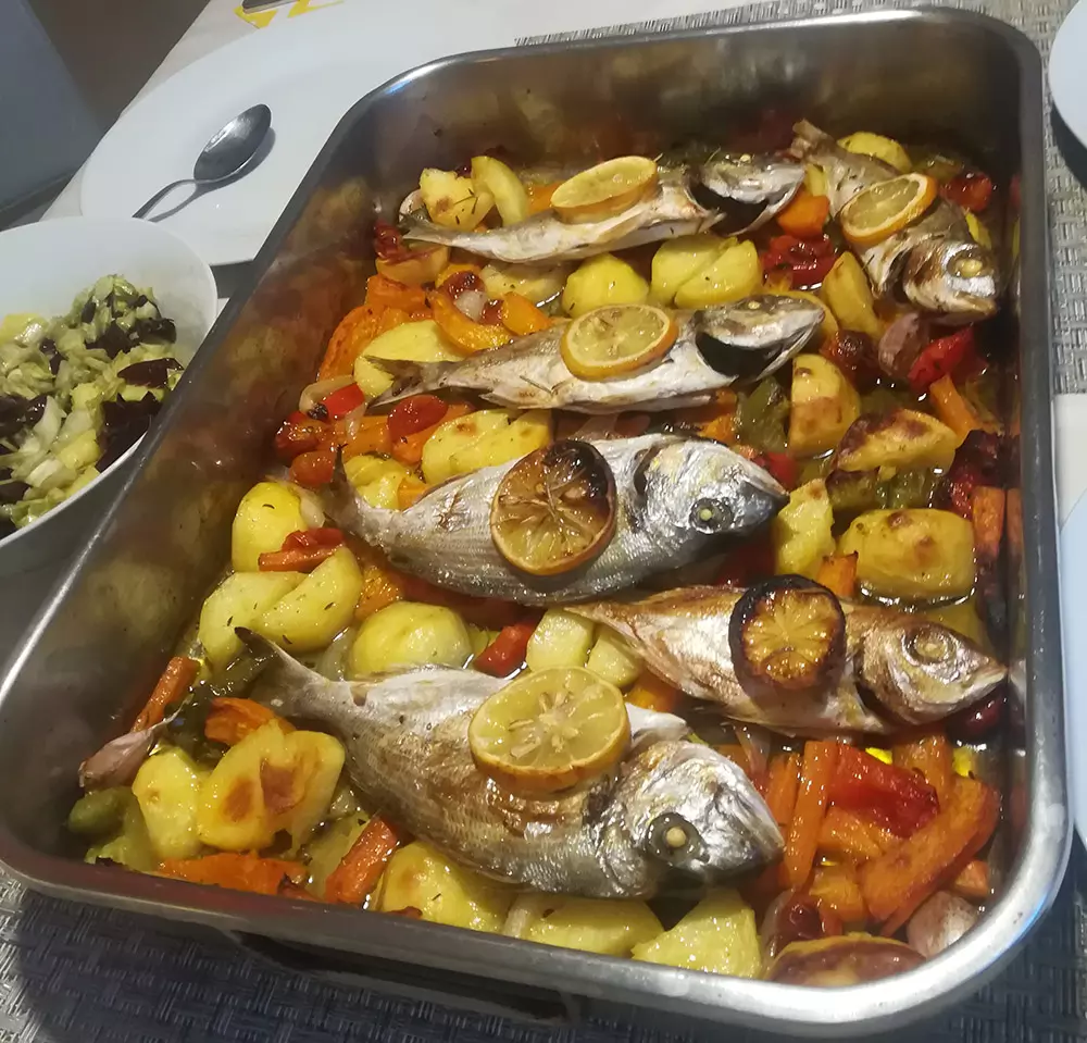 Pečena riba s povrćem i krumpirom