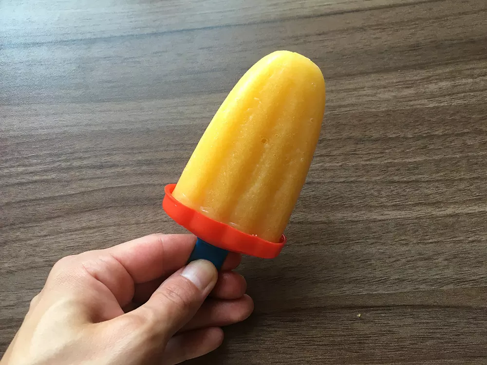 Voćni sladoled na štapiću