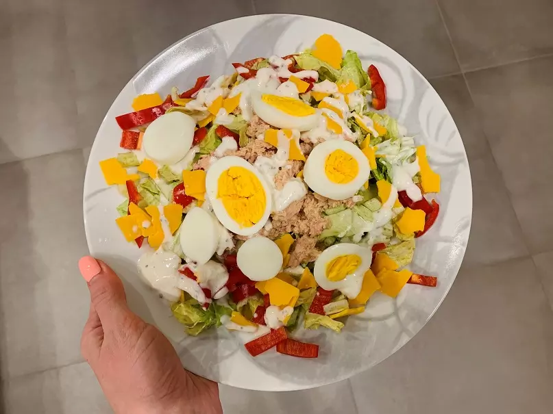 Salata s tunom i jajima