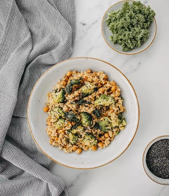 Stir fry sa zelenim povrćem i rižom