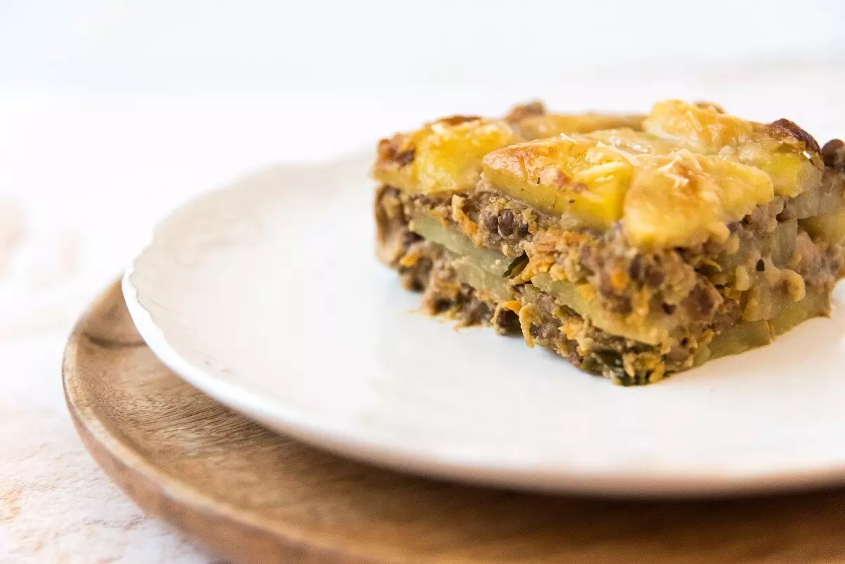 Najbolja veganska povrtna musaka s lećom