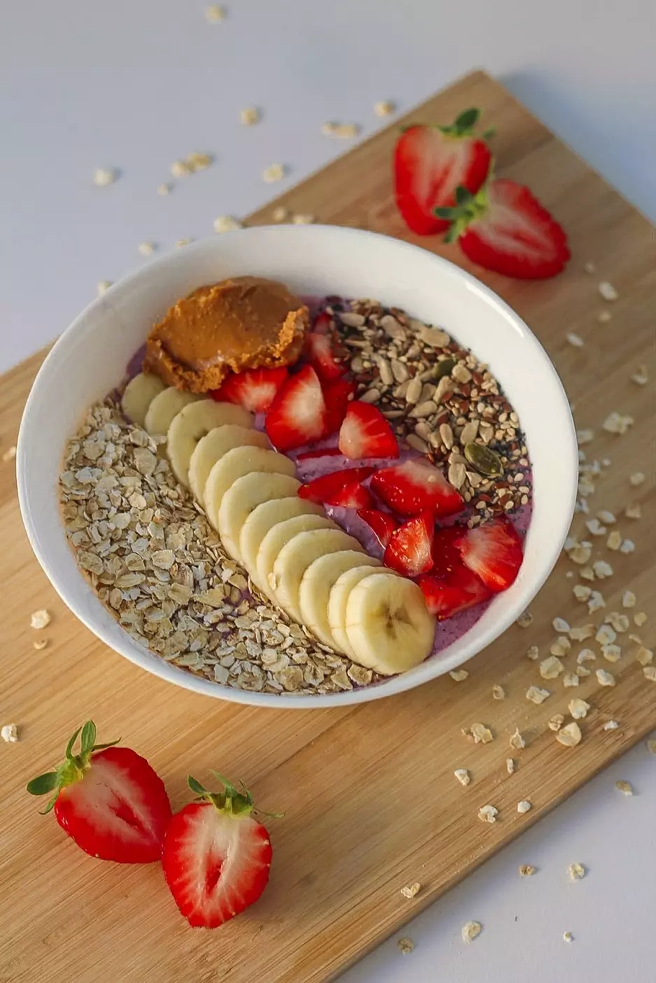 Smoothie bowl s borovnicama