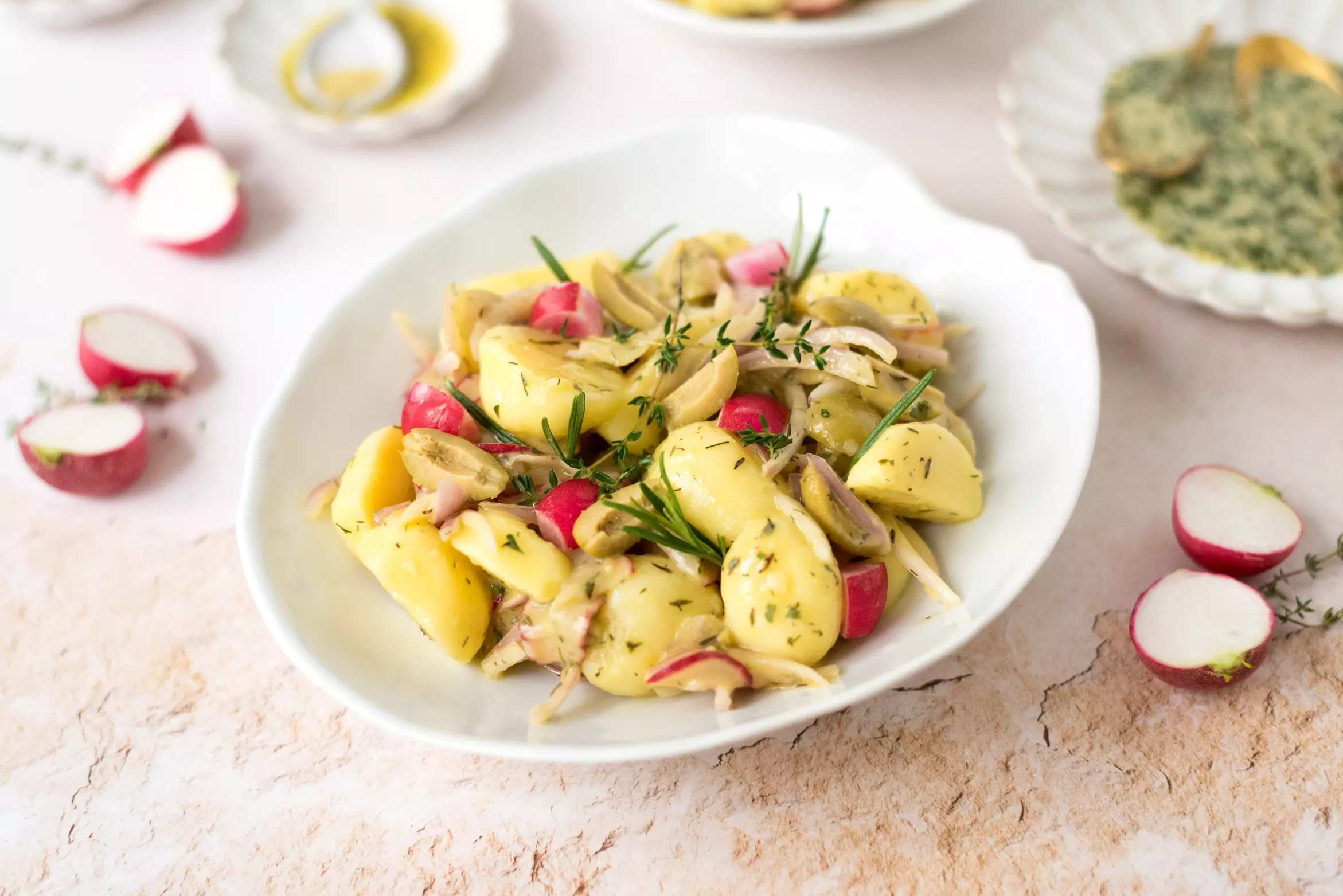 Krumpir salata s vinaigrette preljevom od senfa