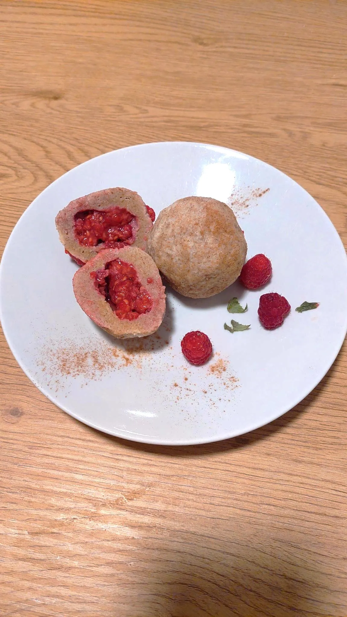 Integralne knedle s marmeladom od malina