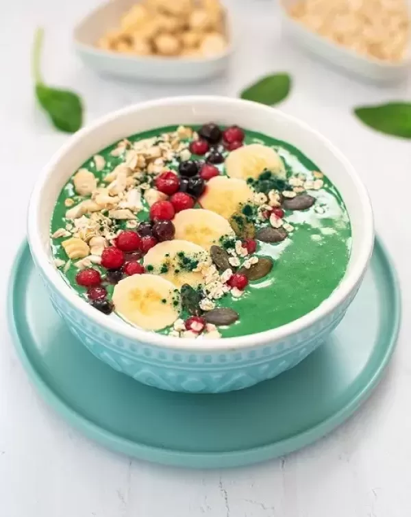 Shrekov smoothie bowl