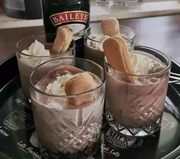 Fotografija Ledena kava, dobra "za umrijet"