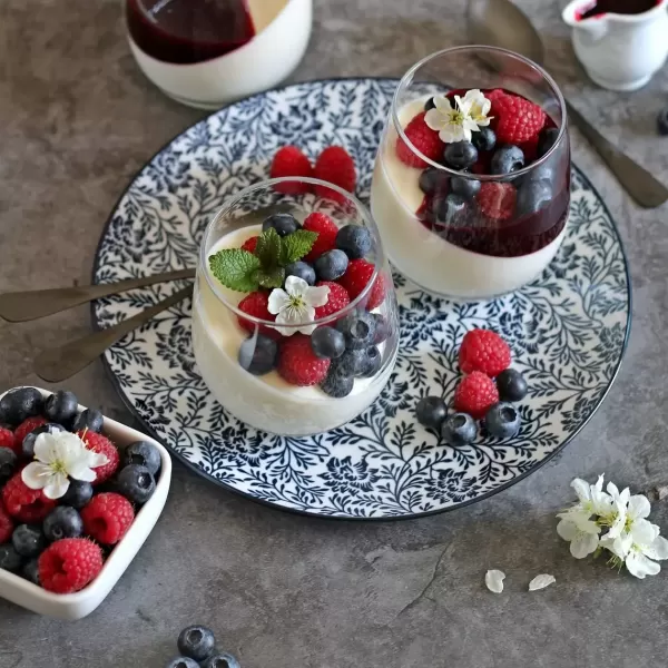 Panna cotta s grčkim jogurtom