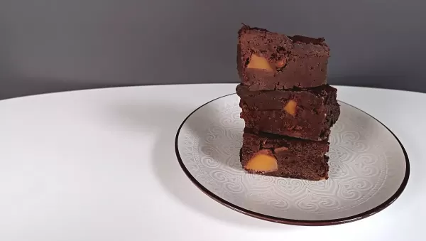 VIDEO: Browniji s kakijem