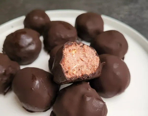 VIDEO: Proteinske Malinca Pink Latte kuglice