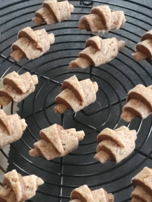 VIDEO: Mini keksić kiflice sa cimetom