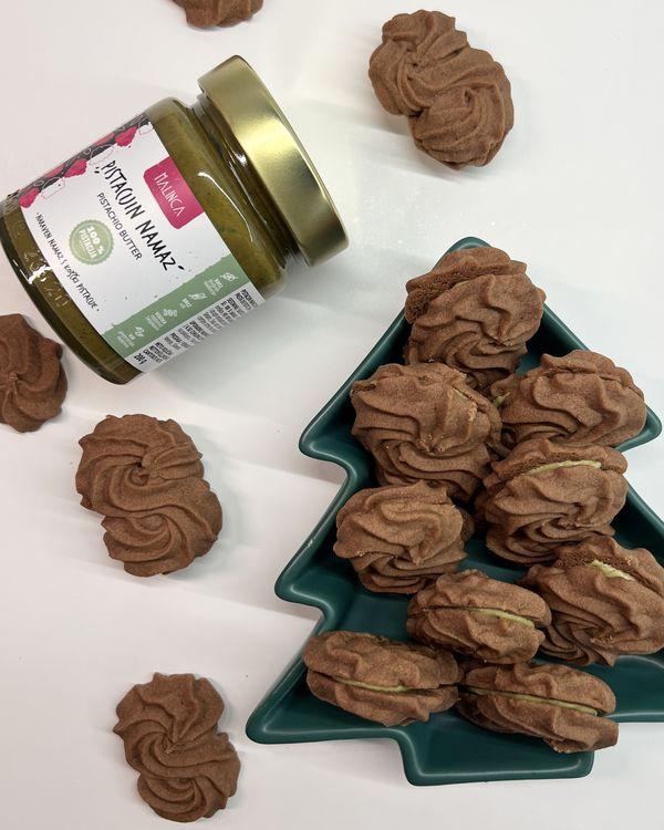 Fotografija Čokoladni štrcani keksi s pistacijom