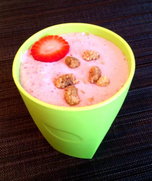 Zobeni jagodni smoothie