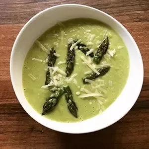 Juha od šparoga s parmezanom Slika