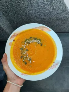 Juha od butternut tikve  Slika