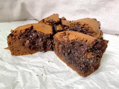 VIDEO: Čokoladni browniji od 3 sastojka Slika